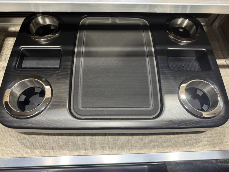 Slide: The Image of Tahoe Sport 2380 Cruise Rear Bench (CRB) & Honda 4-Stroke EFI 2026 - 24