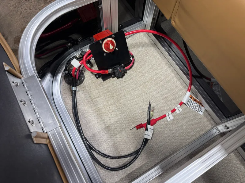 Slide: The Image of Tahoe Sport 2380 Cruise Rear Bench (CRB) & Honda 4-Stroke EFI 2026 - 33