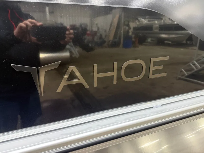 Slide: The Image of Tahoe Sport 2380 Cruise Rear Bench (CRB) & Honda 4-Stroke EFI 2026 - 39