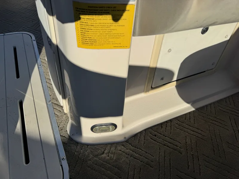 Slide: The Image of Premier 230 Grand Majestic Tri-toon Pontoon & 200HP Honda 4-Stroke EFI 2003 - 15