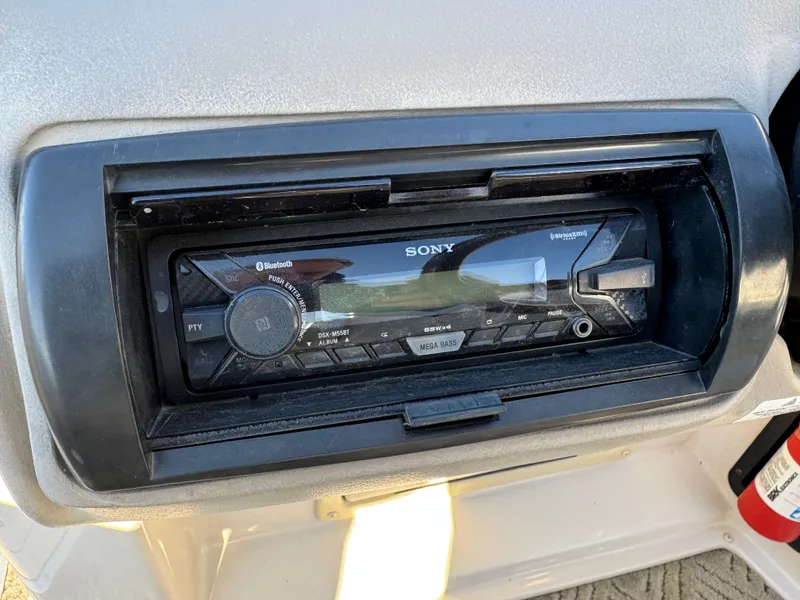 Slide: The Image of Premier 230 Grand Majestic Tri-toon Pontoon & 200HP Honda 4-Stroke EFI 2003 - 24