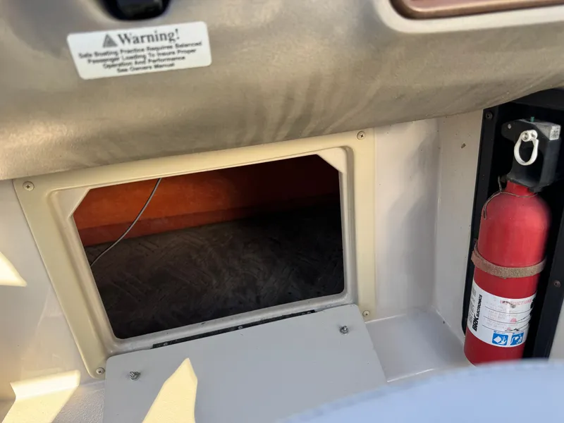 Slide: The Image of Premier 230 Grand Majestic Tri-toon Pontoon & 200HP Honda 4-Stroke EFI 2003 - 26