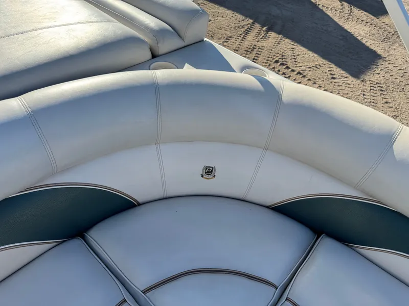 Slide: The Image of Premier 230 Grand Majestic Tri-toon Pontoon & 200HP Honda 4-Stroke EFI 2003 - 33