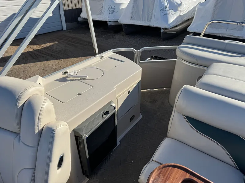 Slide: The Image of Premier 230 Grand Majestic Tri-toon Pontoon & 200HP Honda 4-Stroke EFI 2003 - 38