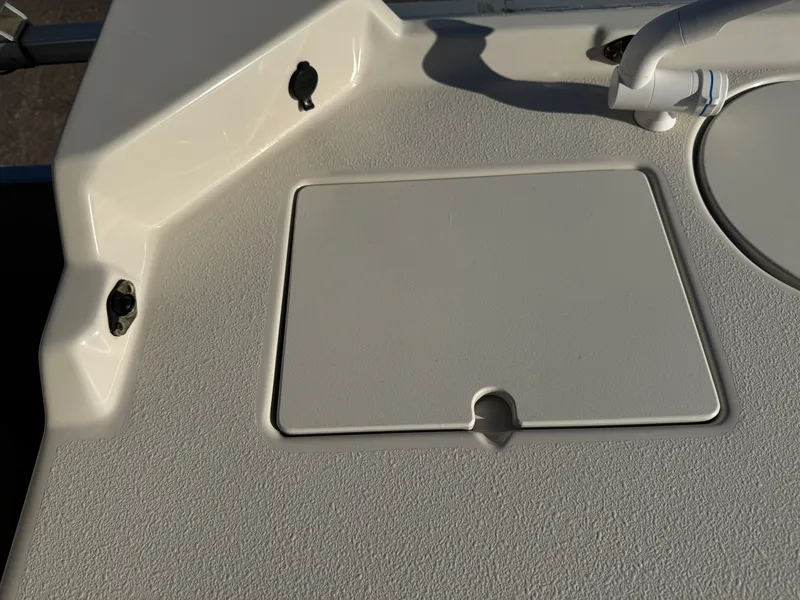 Slide: The Image of Premier 230 Grand Majestic Tri-toon Pontoon & 200HP Honda 4-Stroke EFI 2003 - 40