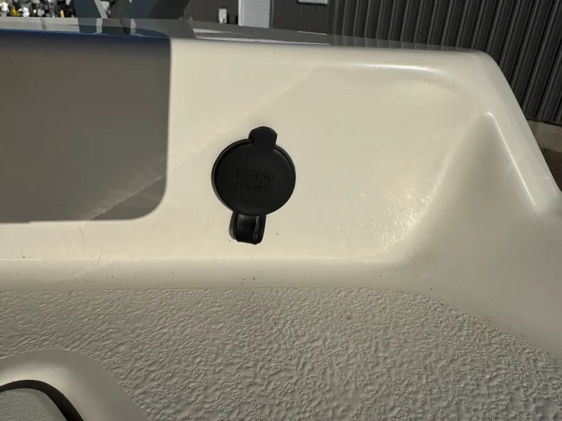 Slide: The Image of Premier 230 Grand Majestic Tri-toon Pontoon & 200HP Honda 4-Stroke EFI 2003 - 43