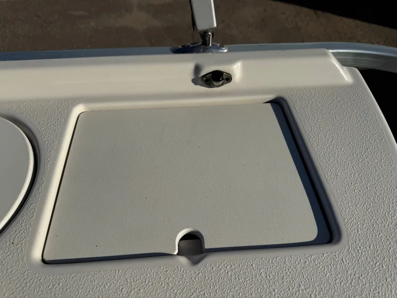 Slide: The Image of Premier 230 Grand Majestic Tri-toon Pontoon & 200HP Honda 4-Stroke EFI 2003 - 46