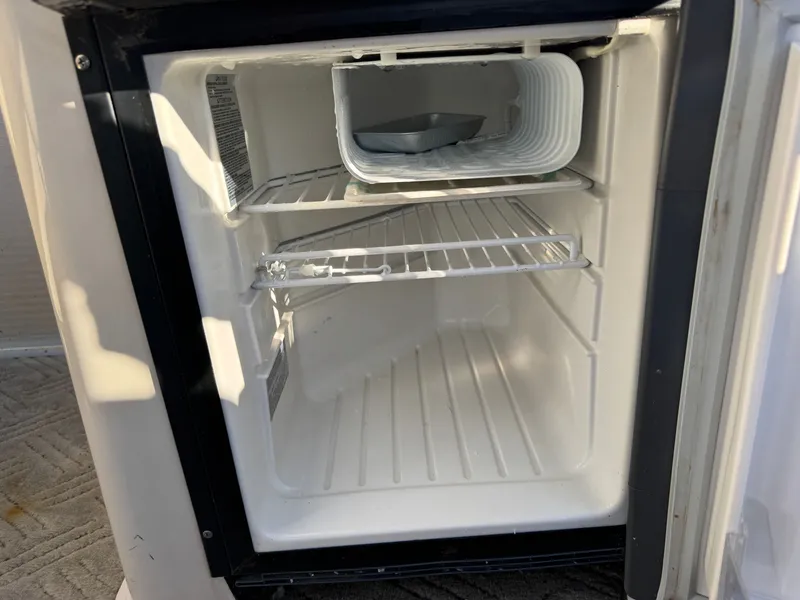 Slide: The Image of Premier 230 Grand Majestic Tri-toon Pontoon & 200HP Honda 4-Stroke EFI 2003 - 52