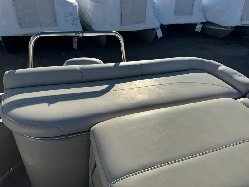 Slide: The Image of Premier 230 Grand Majestic Tri-toon Pontoon & 200HP Honda 4-Stroke EFI 2003 - 54