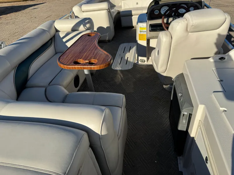 Slide: The Image of Premier 230 Grand Majestic Tri-toon Pontoon & 200HP Honda 4-Stroke EFI 2003 - 57