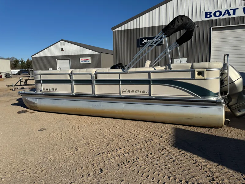 Slide: The Image of Premier 230 Grand Majestic Tri-toon Pontoon & 200HP Honda 4-Stroke EFI 2003 - 67