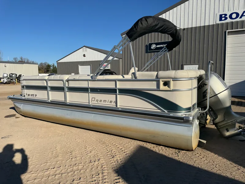 Slide: The Image of Premier 230 Grand Majestic Tri-toon Pontoon & 200HP Honda 4-Stroke EFI 2003 - 68