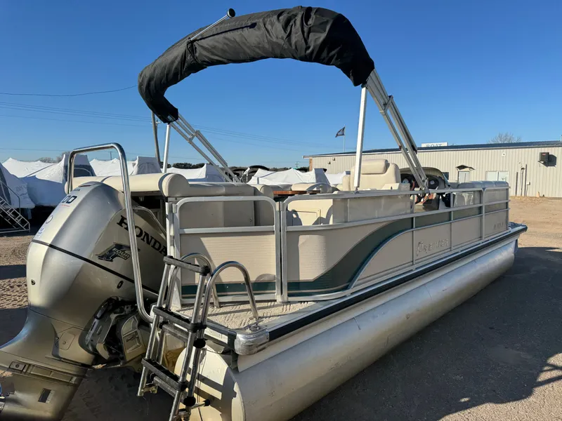 Slide: The Image of Premier 230 Grand Majestic Tri-toon Pontoon & 200HP Honda 4-Stroke EFI 2003 - 71