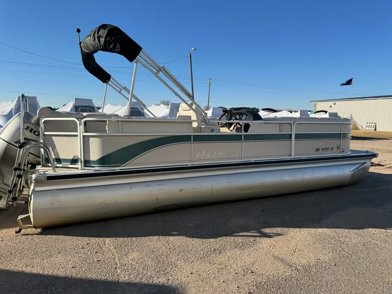 Slide: The Image of Premier 230 Grand Majestic Tri-toon Pontoon & 200HP Honda 4-Stroke EFI 2003 - 72