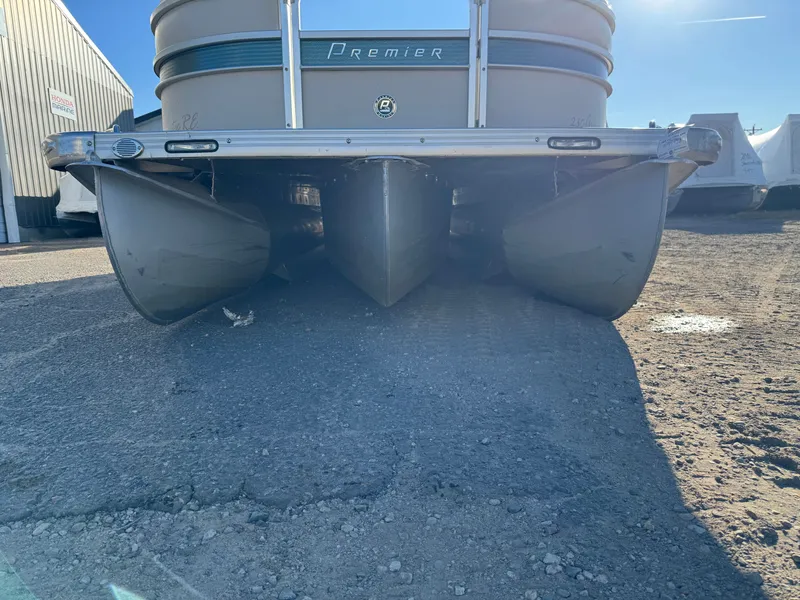 Slide: The Image of Premier 230 Grand Majestic Tri-toon Pontoon & 200HP Honda 4-Stroke EFI 2003 - 81