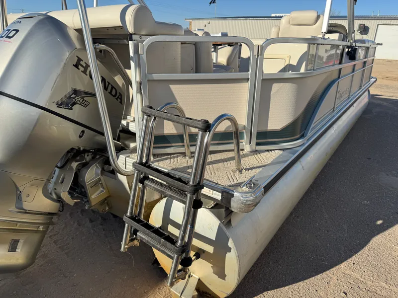 Slide: The Image of Premier 230 Grand Majestic Tri-toon Pontoon & 200HP Honda 4-Stroke EFI 2003 - 87