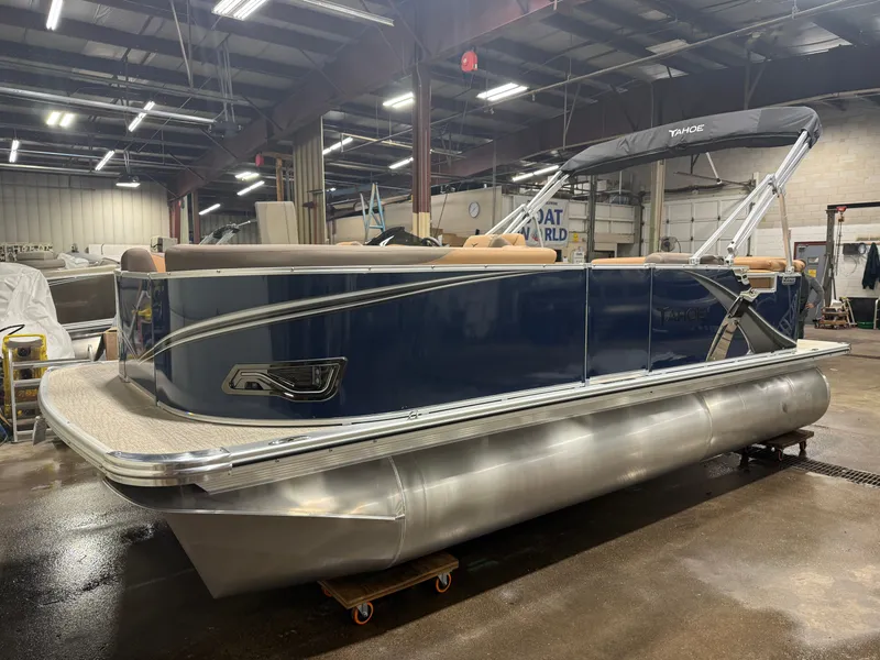 Slide: The Image of Tahoe LTZ 1985 Cruise Pontoon & Honda 4-Stroke EFI 2026 - 35