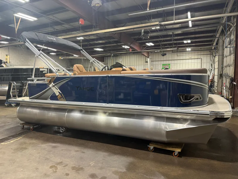 Slide: The Image of Tahoe LTZ 1985 Cruise Pontoon & Honda 4-Stroke EFI 2026 - 42