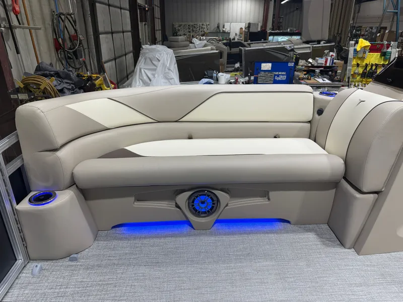 Slide: The Image of Tahoe Sport 2385 VRB Swingback Tritoon $47995 2026 - 36