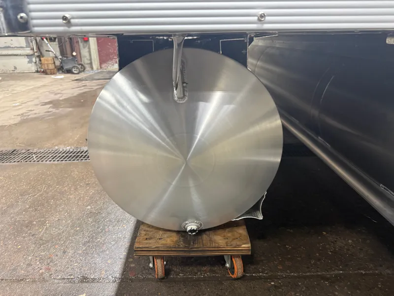 Slide: The Image of Tahoe Sport 2385 VRB Swingback Tritoon $47995 2026 - 44