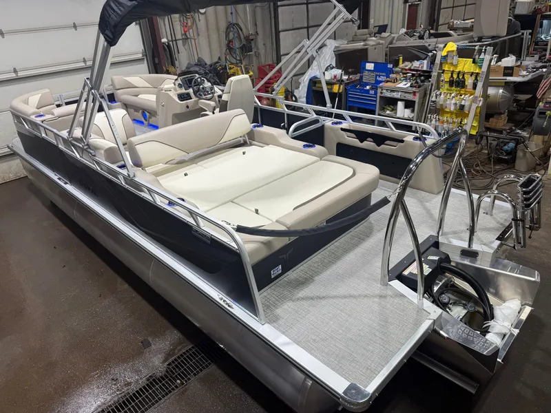 Slide: The Image of Tahoe Sport 2385 VRB Swingback Tritoon $47995 2026 - 50