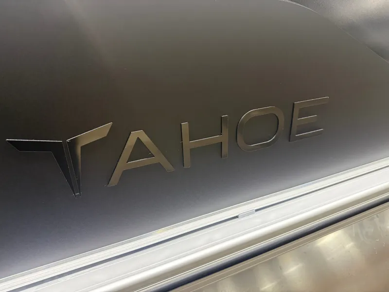 Slide: The Image of Tahoe Sport 200HP VRB 2385 Swingback Tritoon 2026 - 42