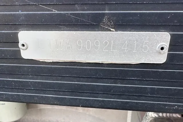 Slide: The Image of 2015 Bennington 2350 QCL boat identification plate with serial number ETWA9092L415. - 25