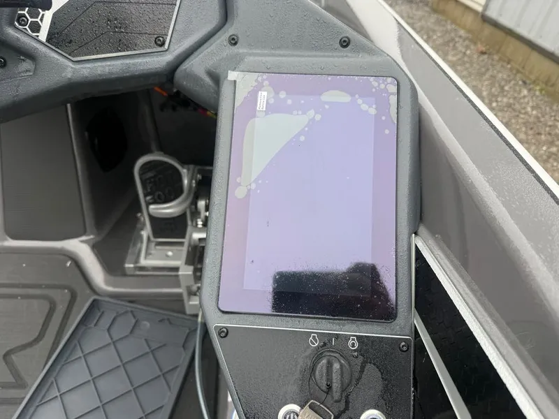 Slide: The Image of Skeeter FXR20Pro 2026 - 11