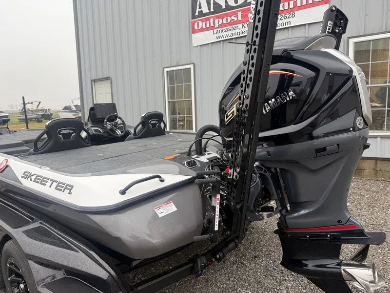 Slide: The Image of Skeeter FXR20Pro 2026 - 12