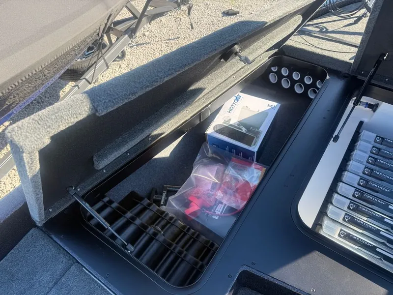 Slide: The Image of Skeeter ZX200 2026 - 15