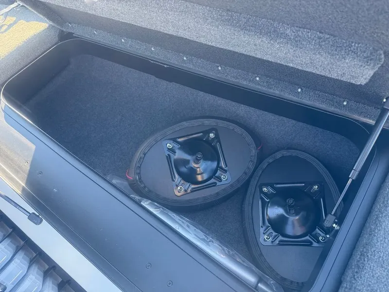 Slide: The Image of Skeeter ZX200 2026 - 9