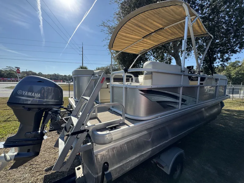 Slide: The Image of Sweetwater SW 206 CL 2018 - 4