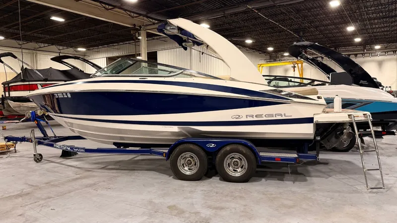 Slide: The Image of Regal 2300 Bowrider 2011 - 1