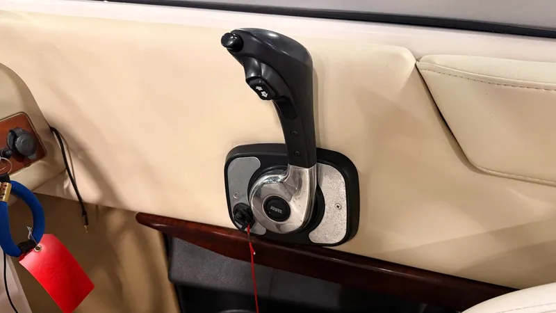 Slide: The Image of Regal 2300 Bowrider 2011 - 13