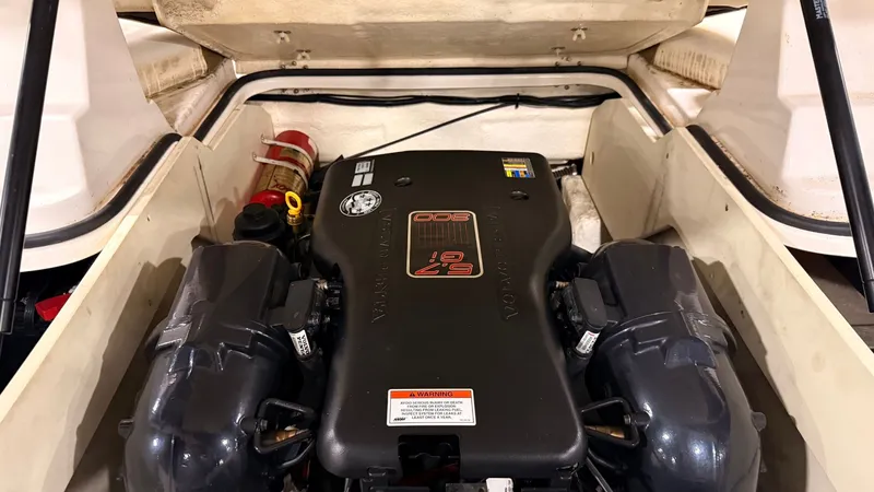 Slide: The Image of Regal 2300 Bowrider 2011 - 20