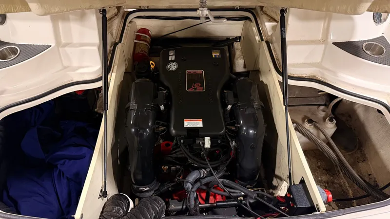 Slide: The Image of Regal 2300 Bowrider 2011 - 21