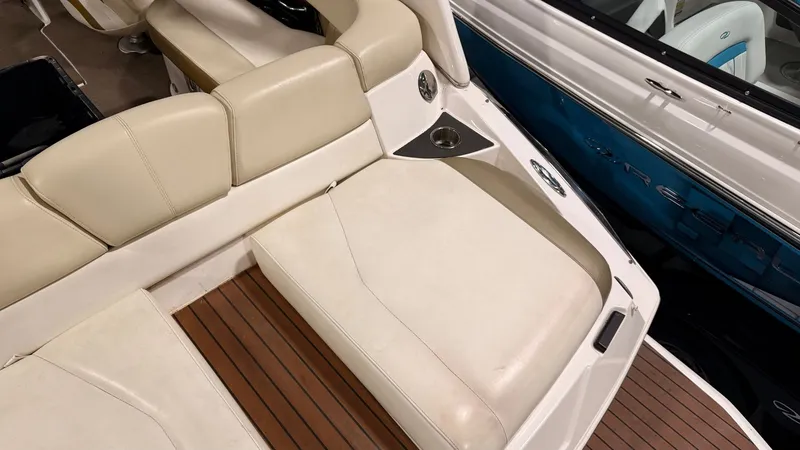 Slide: The Image of Regal 2300 Bowrider 2011 - 22