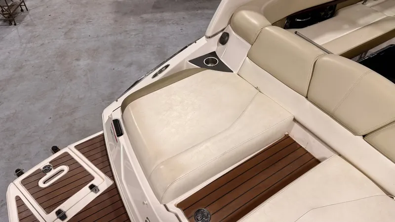 Slide: The Image of Regal 2300 Bowrider 2011 - 23