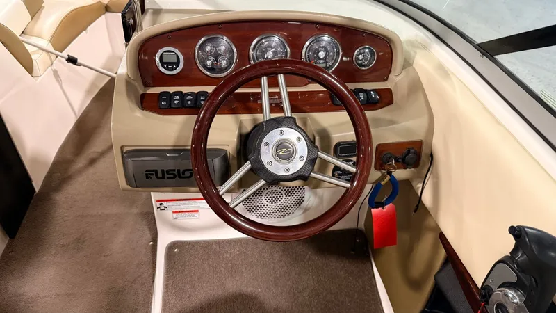 Slide: The Image of Regal 2300 Bowrider 2011 - 24