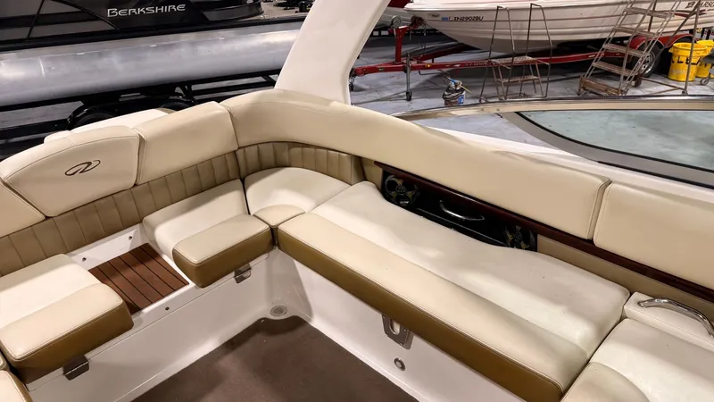 Slide: The Image of Regal 2300 Bowrider 2011 - 4