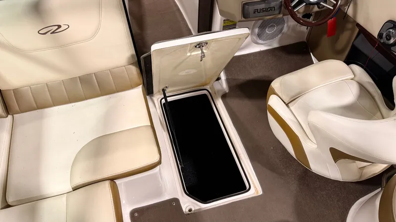 Slide: The Image of Regal 2300 Bowrider 2011 - 5