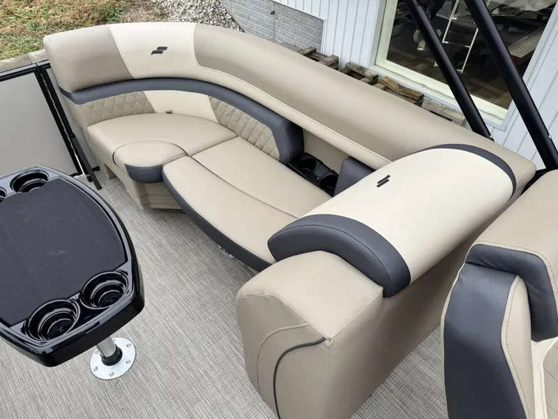 Slide: The Image of Starcraft EXS 5 R 2026 - 2