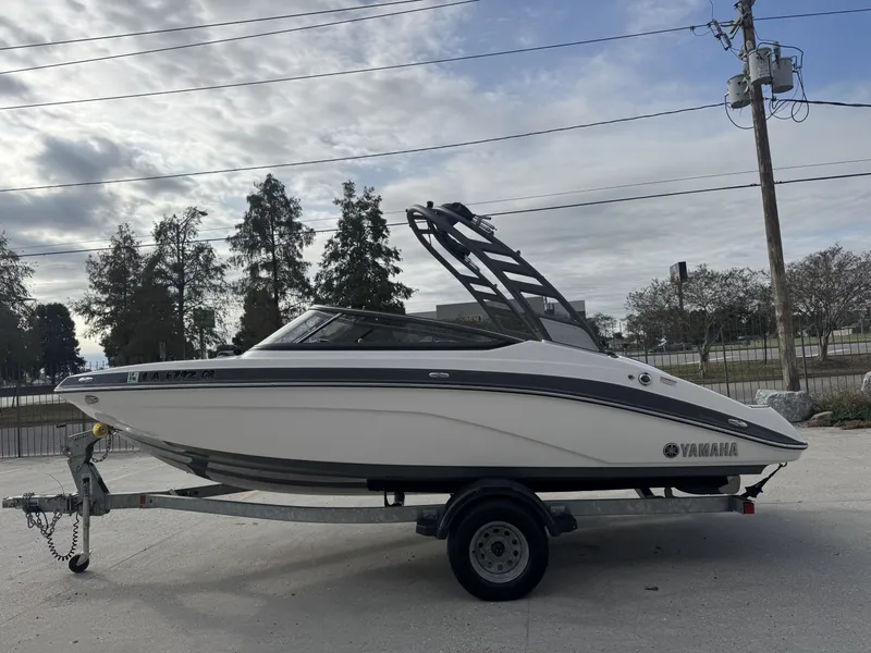 Slide: The Image of Yamaha 195S 2020 - 4