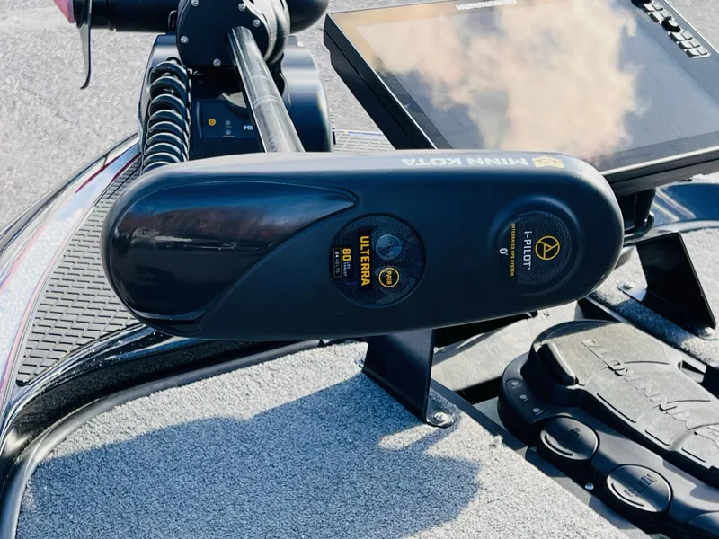 Slide: The Image of Triton 18 TrX 2016 - 11