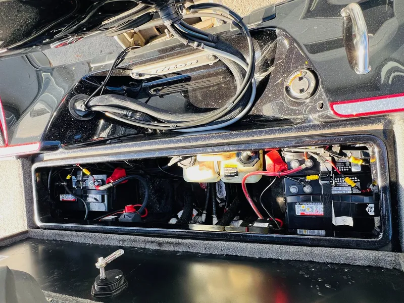 Slide: The Image of Triton 18 TrX 2016 - 16