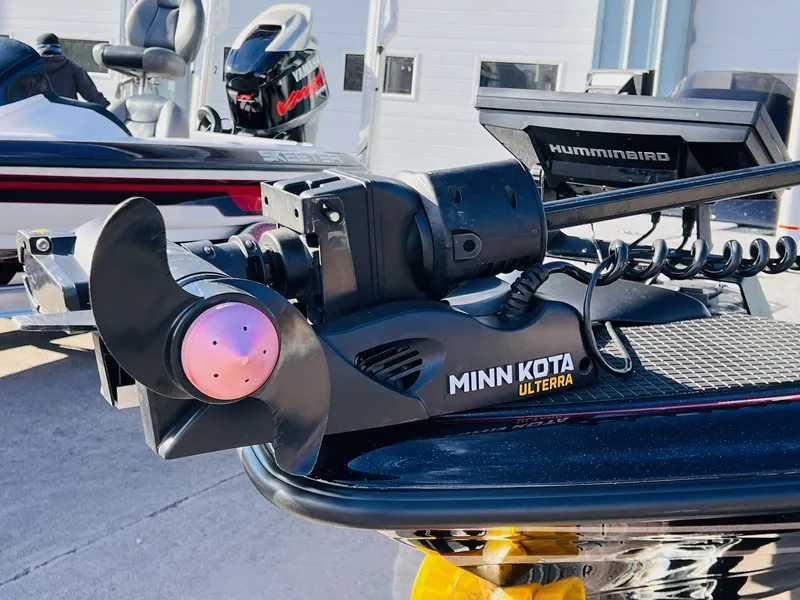 Slide: The Image of Triton 18 TrX 2016 - 27