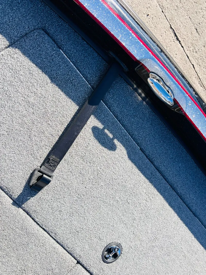 Slide: The Image of Triton 18 TrX 2016 - 45