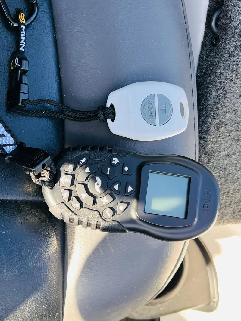 Slide: The Image of Skeeter ZX190 2010 - 10