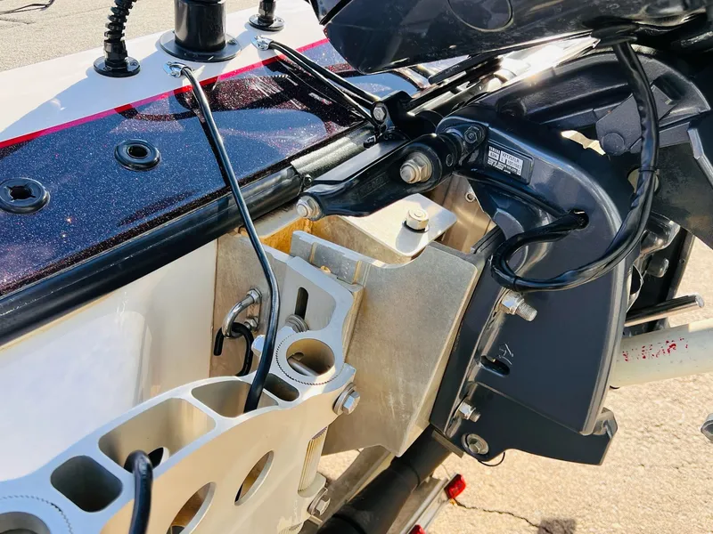 Slide: The Image of Skeeter ZX190 2010 - 12