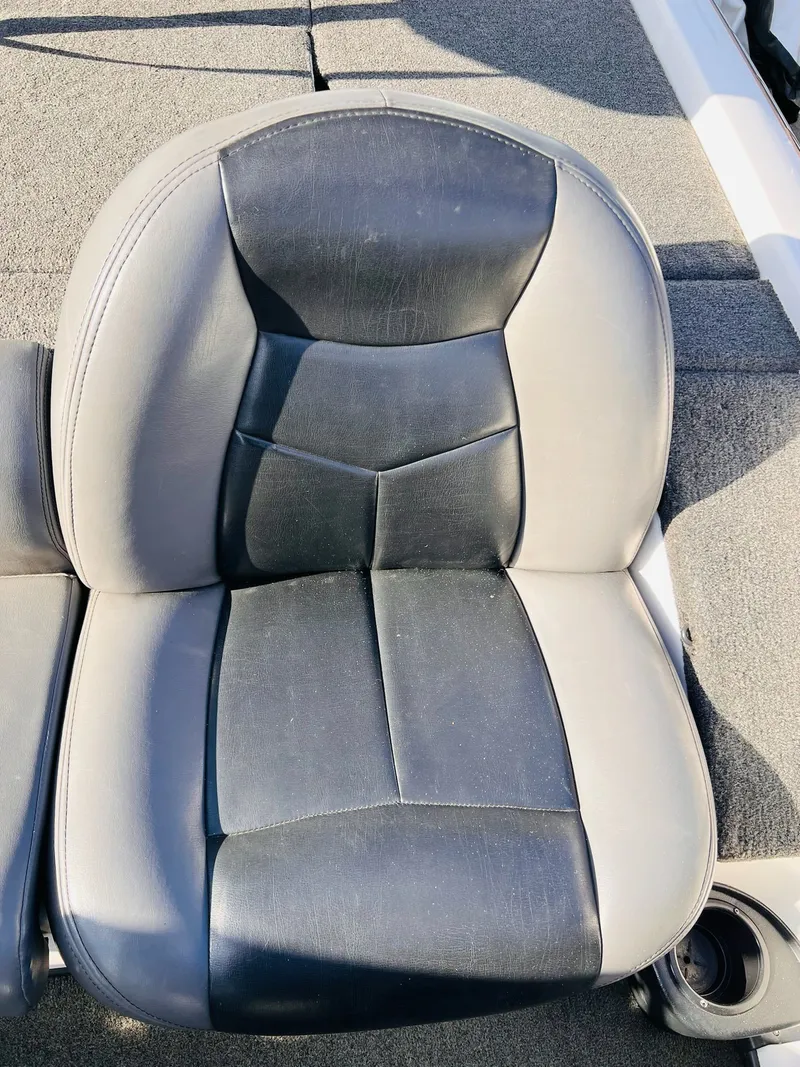 Slide: The Image of Skeeter ZX190 2010 - 15